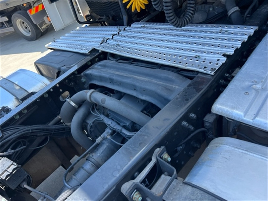 شاحنة جرار MAN TGX 18.460: صور 15