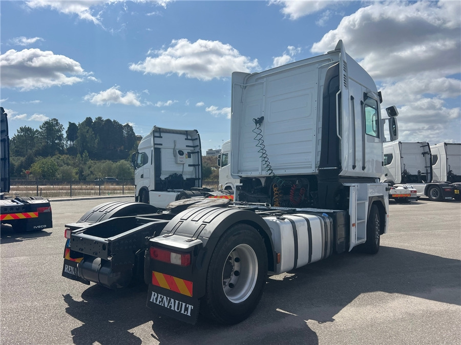 Renault AE 440 - شاحنة جرار: صور 4 Renault AE 440 - شاحنة جرار: صور 4
