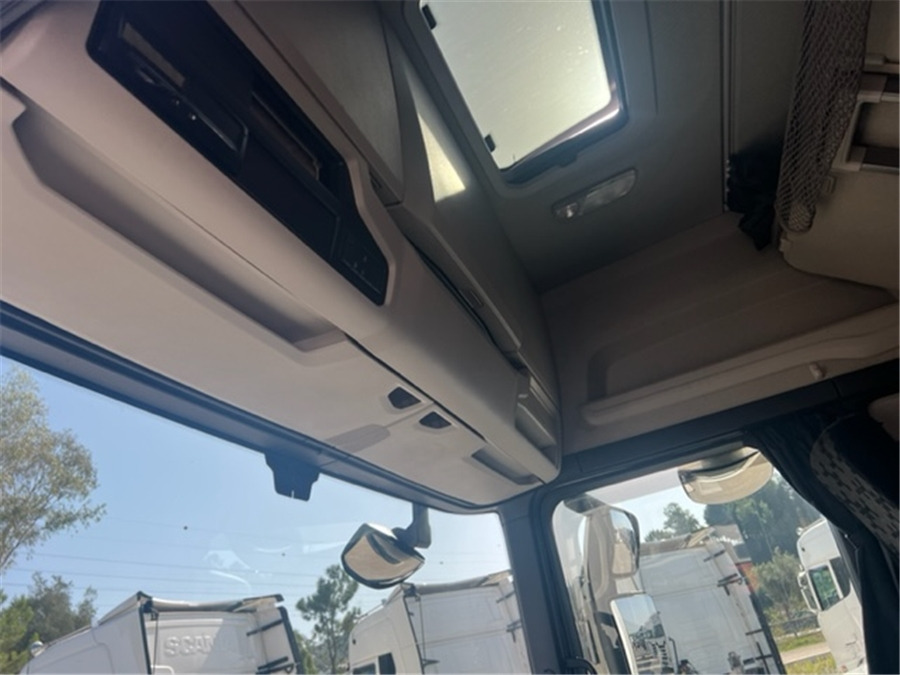 شاحنة جرار Scania R500: صور 9