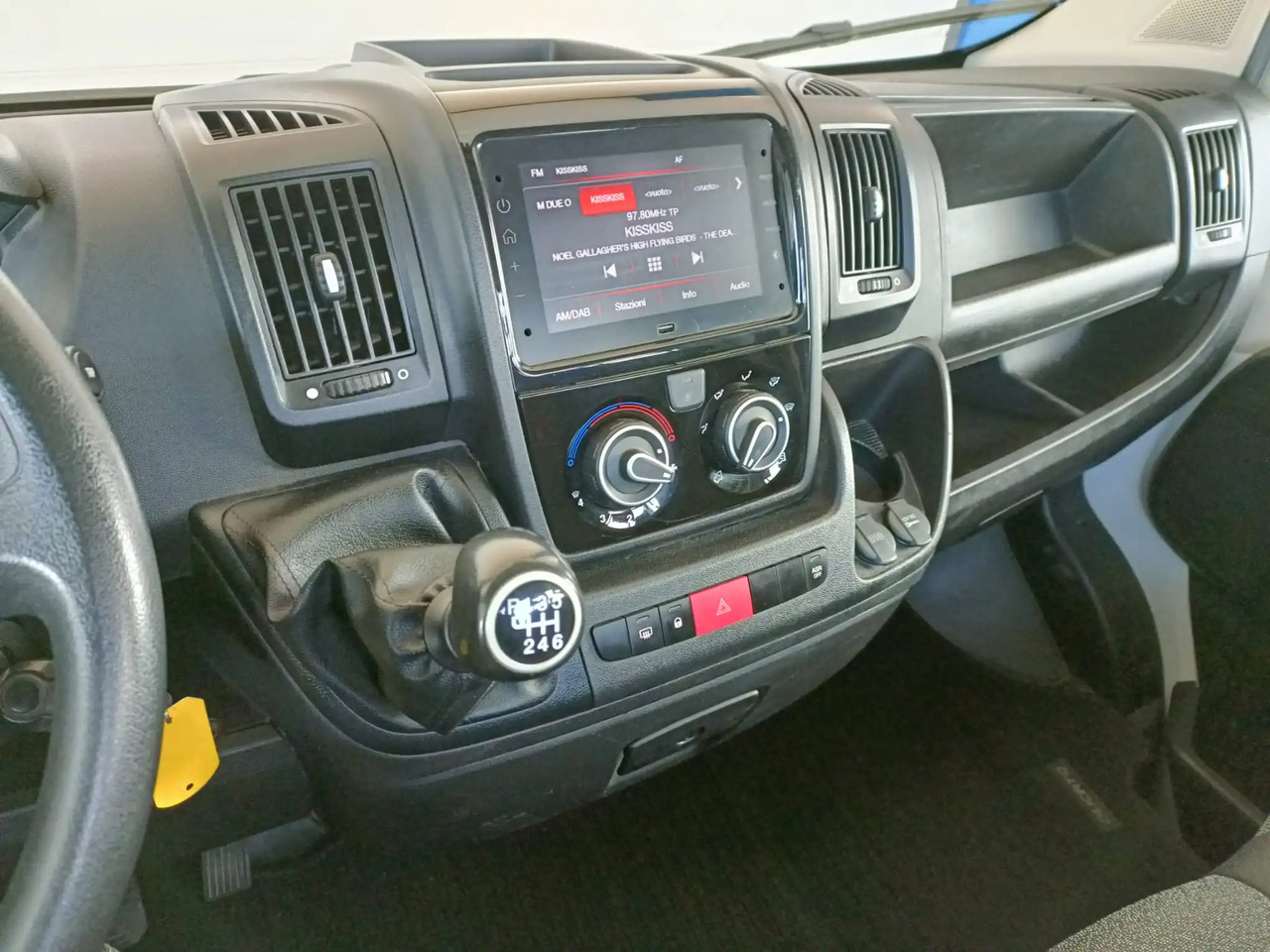 الشاحنات الصغيرة المسطحة FIAT DUCATO 35 L2H1: صور 13