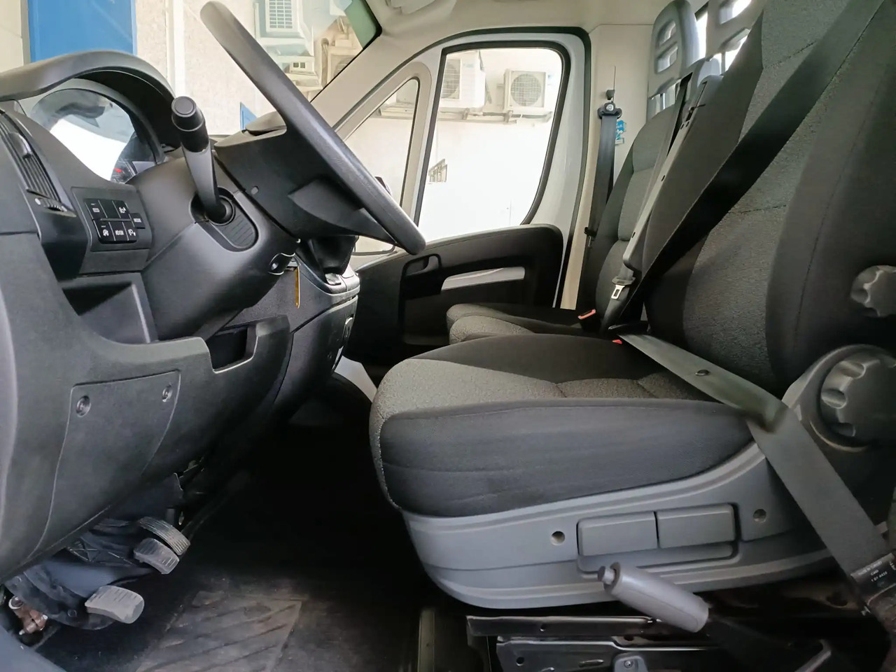 الشاحنات الصغيرة المسطحة FIAT DUCATO 35 L2H1: صور 9