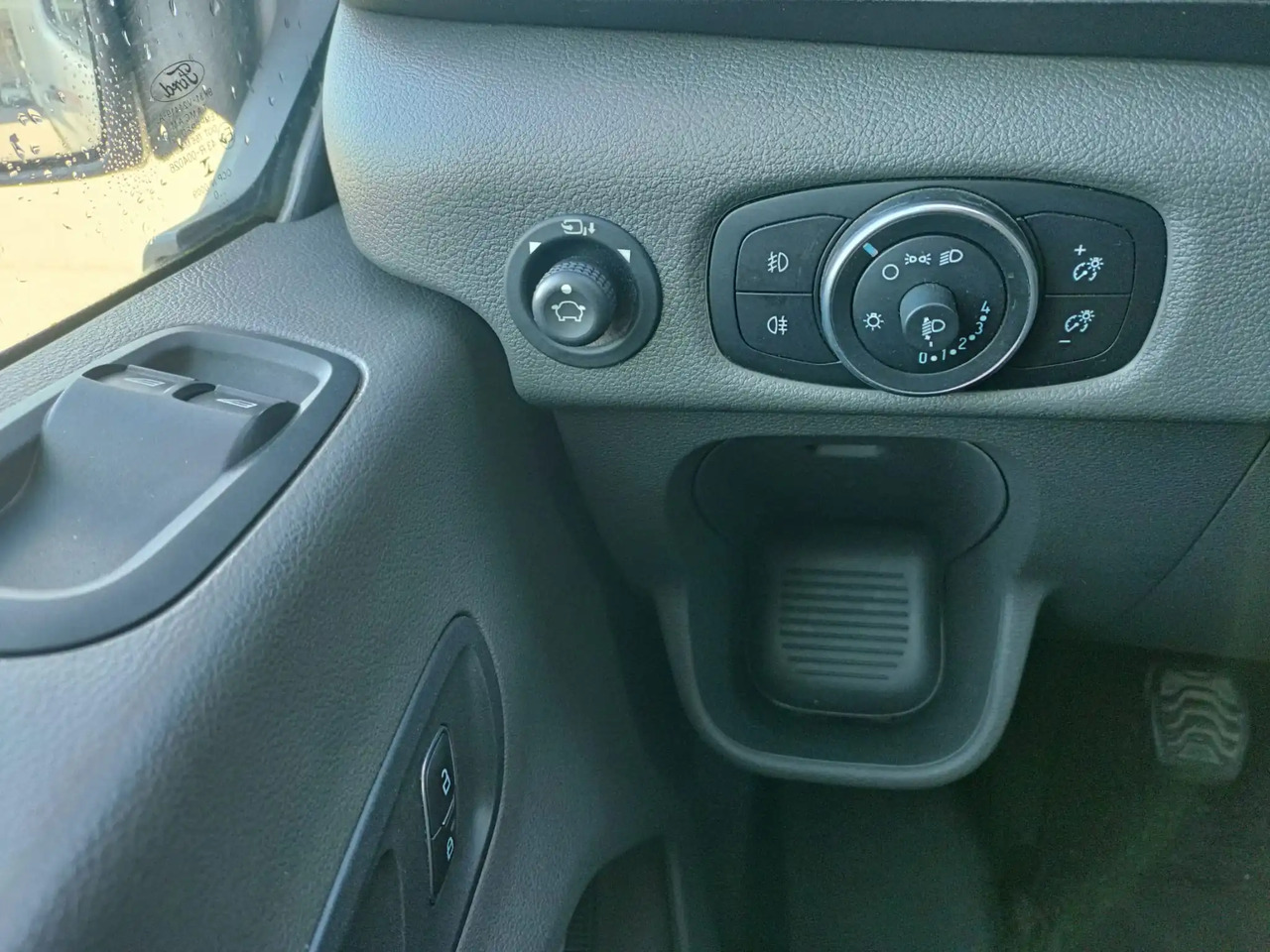 FORD TRANSIT FURGONE STANDARD إيجار FORD TRANSIT FURGONE STANDARD: صور 13 FORD TRANSIT FURGONE STANDARD إيجار FORD TRANSIT FURGONE STANDARD: صور 13