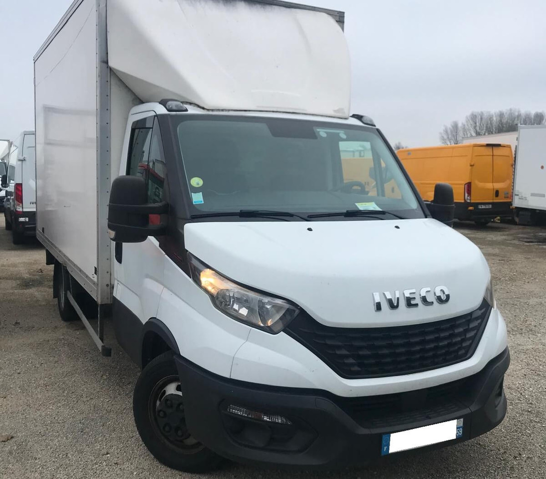 IVECO DAILY 35C16 3.0L - الشاحنات الصغيرة صندوق مغلق: صور 1 IVECO DAILY 35C16 3.0L - الشاحنات الصغيرة صندوق مغلق: صور 1