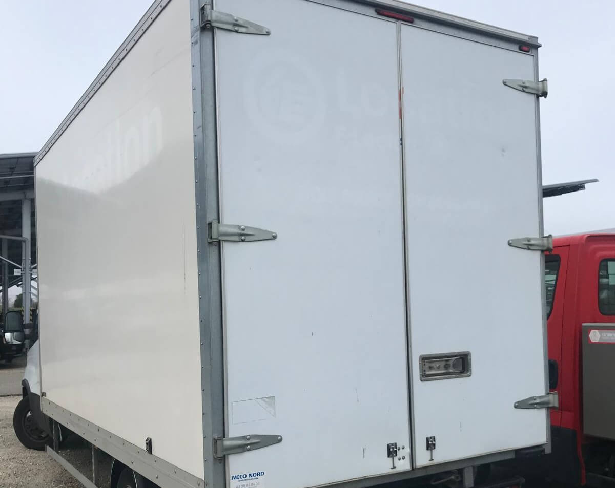 IVECO DAILY 35C16 3.0L - الشاحنات الصغيرة صندوق مغلق: صور 2 IVECO DAILY 35C16 3.0L - الشاحنات الصغيرة صندوق مغلق: صور 2