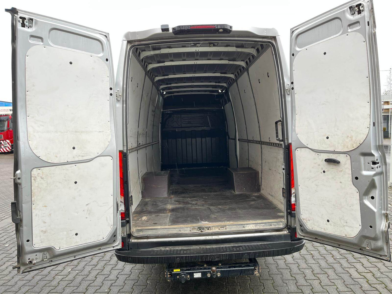 IVECO DAILY 35C18P FURGONE STANDARD - فان: صور 2 IVECO DAILY 35C18P FURGONE STANDARD - فان: صور 2