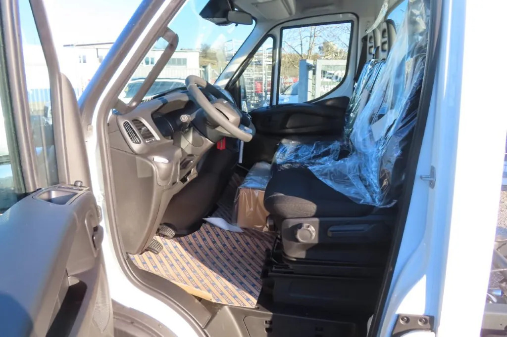 IVECO DAILY 72C18 - الشاحنات الصغيرة: صور 4 IVECO DAILY 72C18 - الشاحنات الصغيرة: صور 4