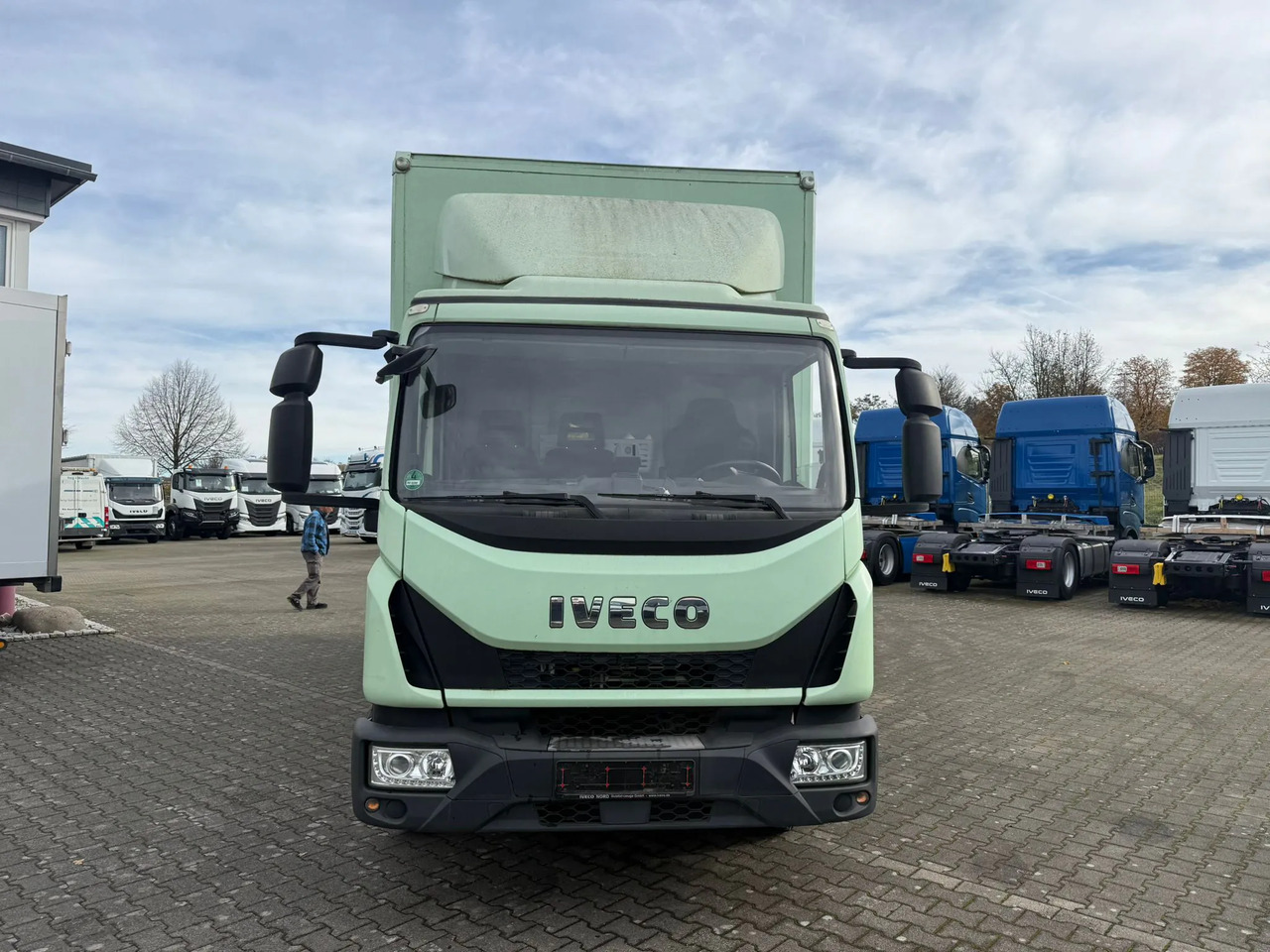 IVECO EUROCARGO 75/80/86E19 - الشاسيه شاحنة: صور 1 IVECO EUROCARGO 75/80/86E19 - الشاسيه شاحنة: صور 1