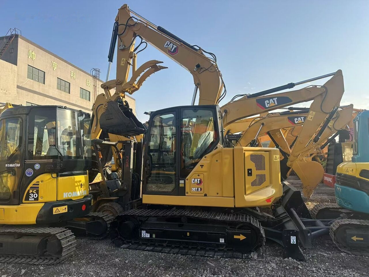 Caterpillar 307.5 - حفارات زحافة: صور 1 Caterpillar 307.5 - حفارات زحافة: صور 1