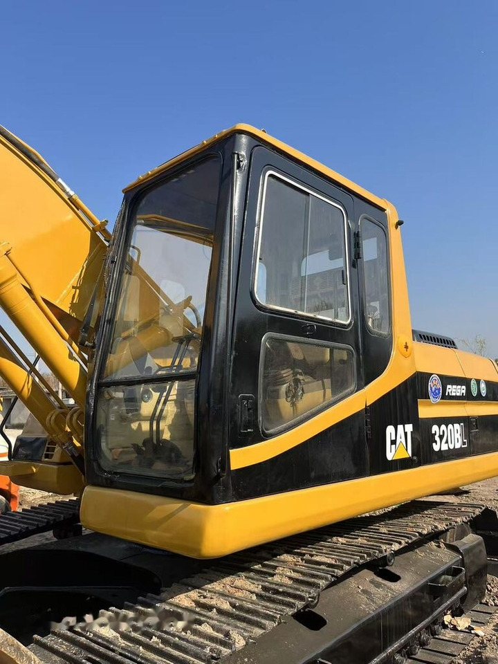 Caterpillar 320BL - حفارات زحافة: صور 4 Caterpillar 320BL - حفارات زحافة: صور 4