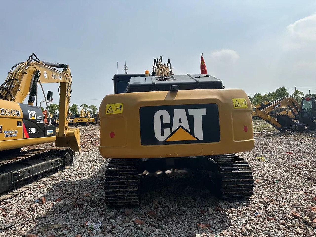 Caterpillar 320D2 - حفارات زحافة: صور 5 Caterpillar 320D2 - حفارات زحافة: صور 5