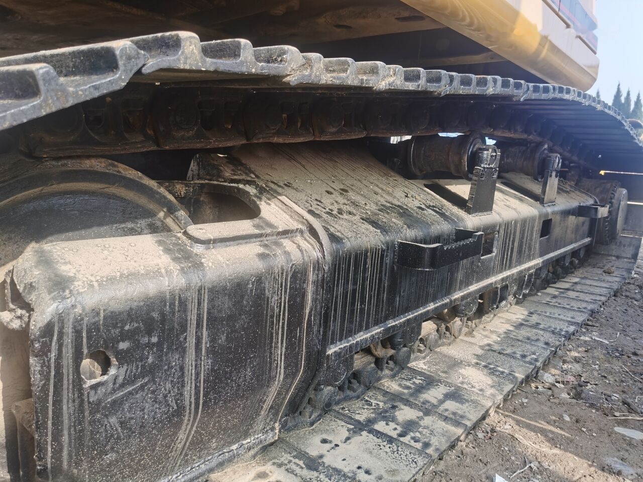 Caterpillar 325B - حفارات زحافة: صور 1 Caterpillar 325B - حفارات زحافة: صور 1