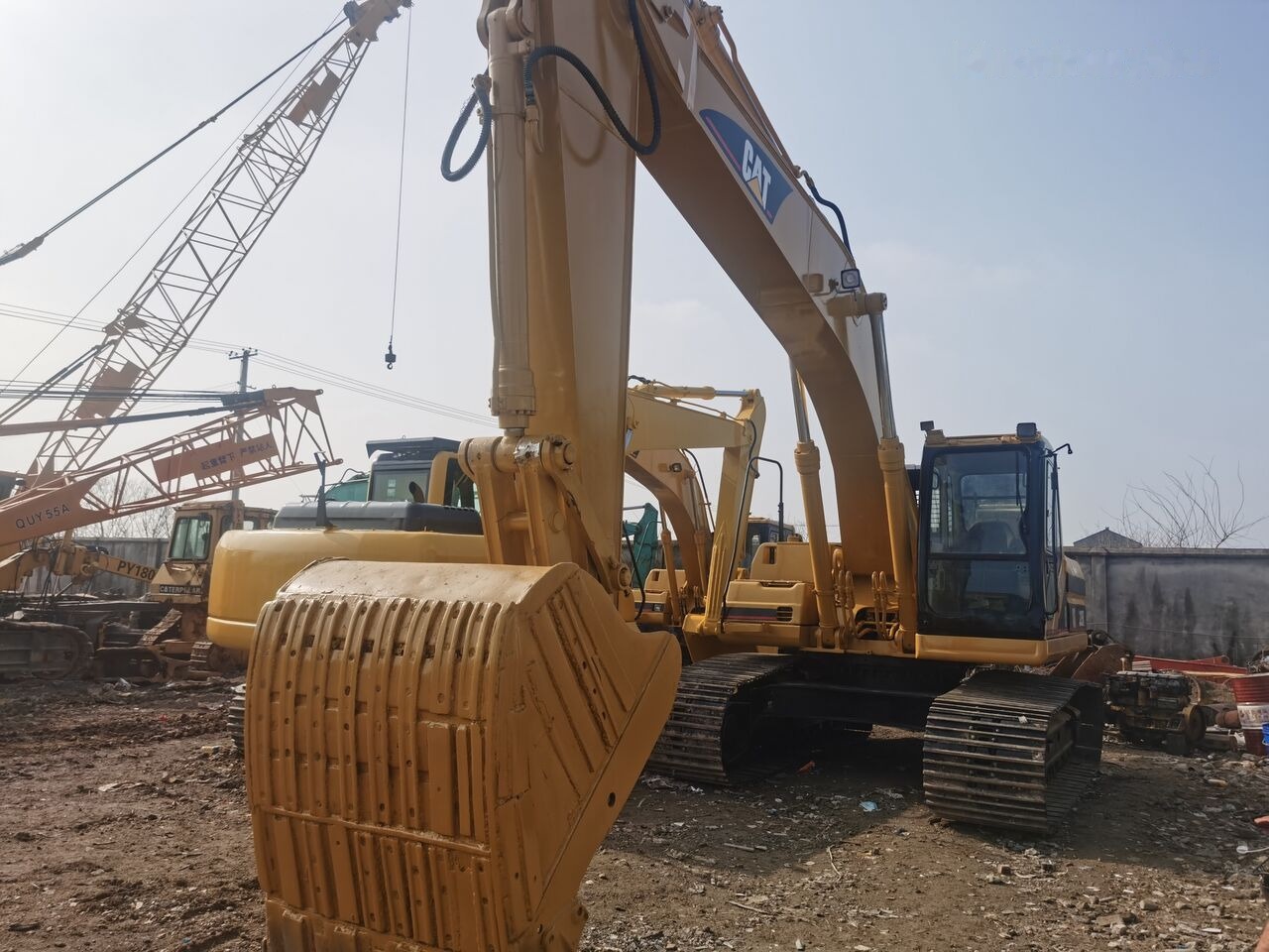 Caterpillar 325B - حفارات زحافة: صور 2 Caterpillar 325B - حفارات زحافة: صور 2