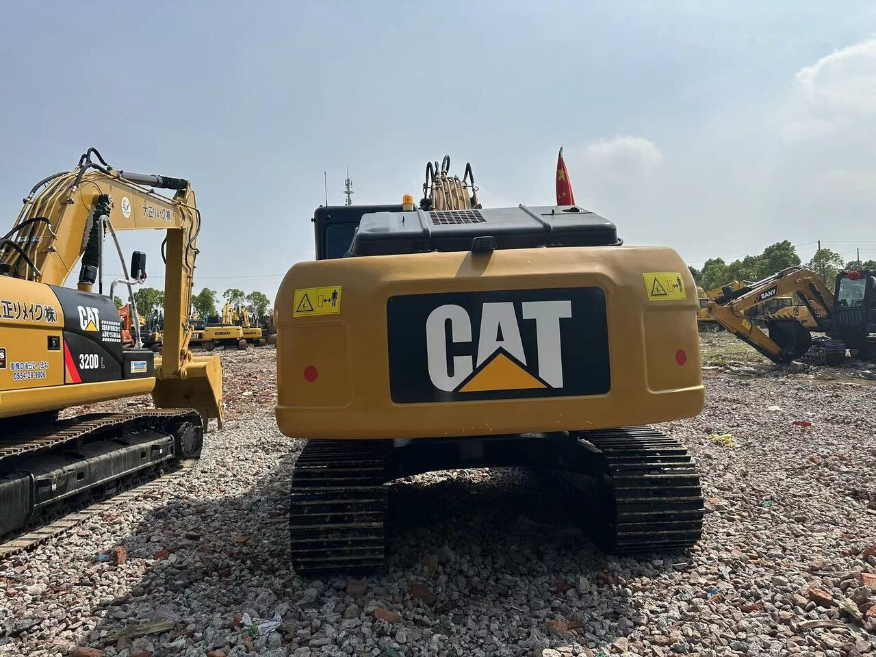 Caterpillar CAT 320D - حفارات زحافة: صور 5 Caterpillar CAT 320D - حفارات زحافة: صور 5