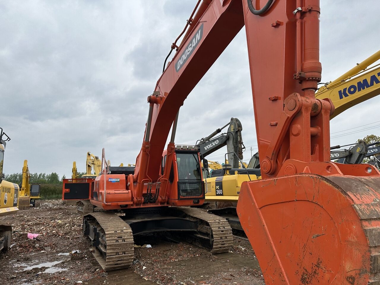 Doosan DH420 - حفارات زحافة: صور 1 Doosan DH420 - حفارات زحافة: صور 1