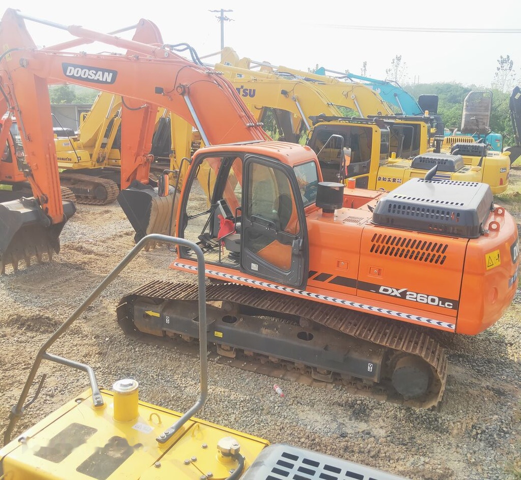 Doosan DX260LC - حفارات زحافة: صور 3 Doosan DX260LC - حفارات زحافة: صور 3