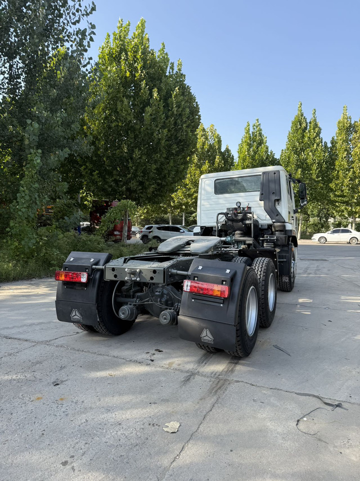 HOWO 6x4 - شاحنة جرار: صور 4 HOWO 6x4 - شاحنة جرار: صور 4