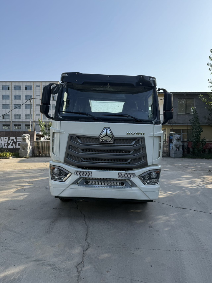 HOWO 6x4 - شاحنة جرار: صور 3 HOWO 6x4 - شاحنة جرار: صور 3