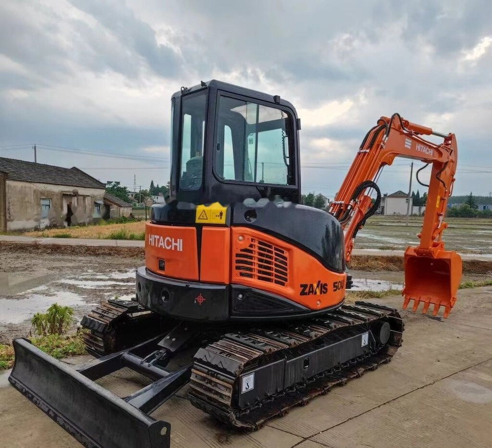 Hitachi ZX50U - حفارة مصغرة: صور 2 Hitachi ZX50U - حفارة مصغرة: صور 2