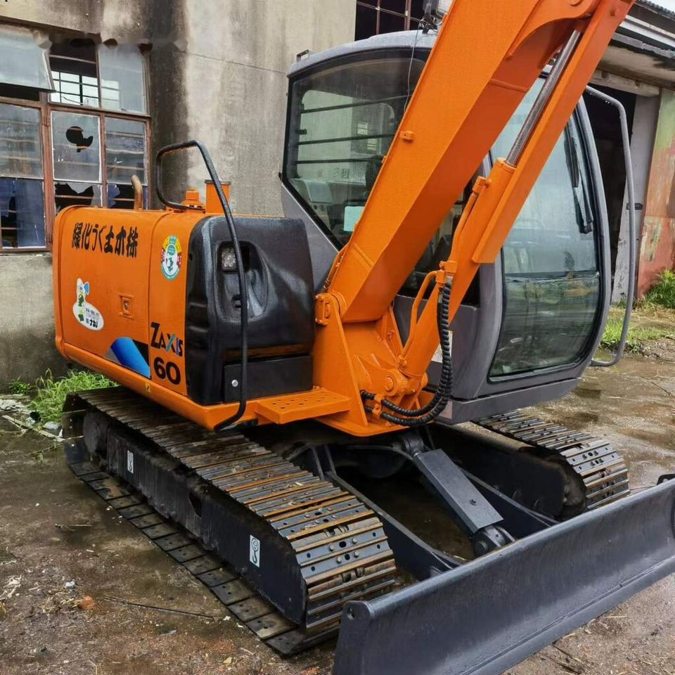 Hitachi ZX60 - حفارات زحافة: صور 1 Hitachi ZX60 - حفارات زحافة: صور 1