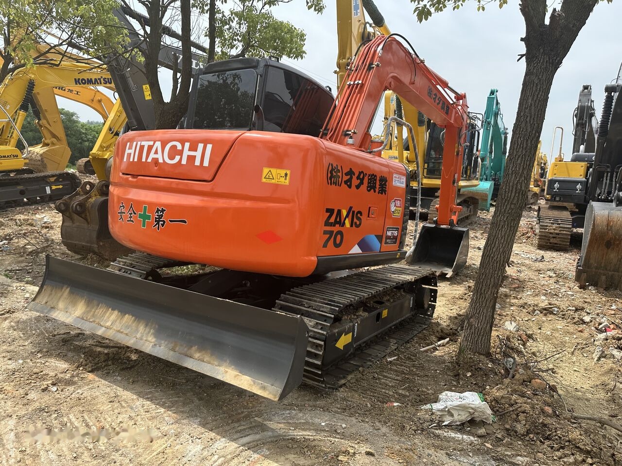 Hitachi ZX70 - حفارات زحافة: صور 2 Hitachi ZX70 - حفارات زحافة: صور 2