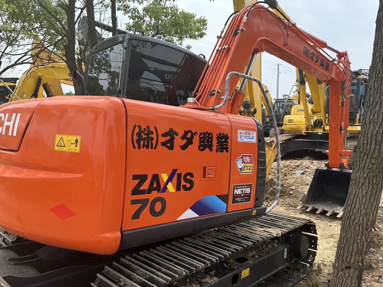Hitachi ZX70 - حفارات زحافة: صور 5 Hitachi ZX70 - حفارات زحافة: صور 5