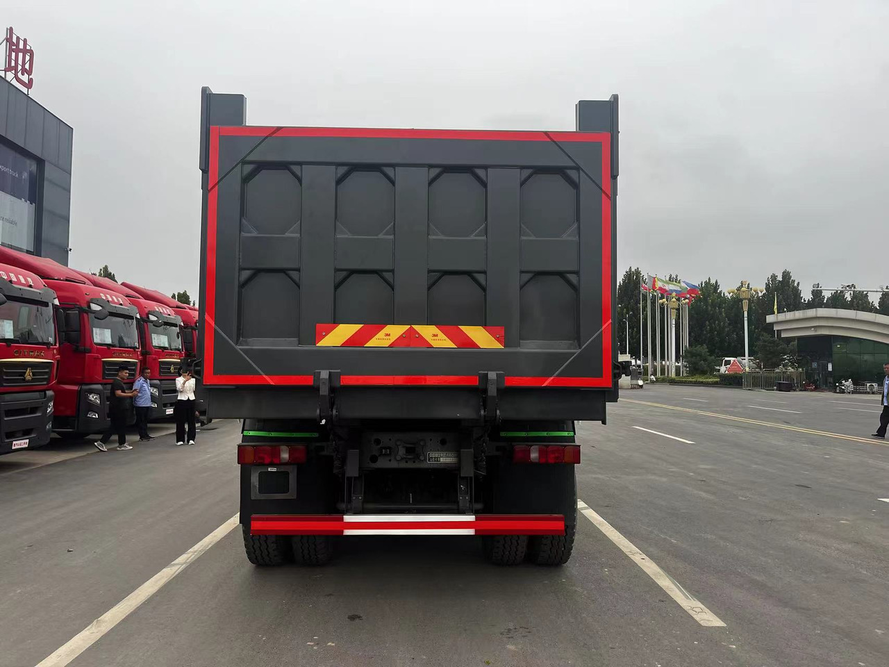 Howo G7W 6X4 Dump Truck - قلابات: صور 5 Howo G7W 6X4 Dump Truck - قلابات: صور 5