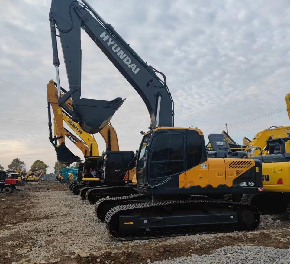 Hyundai R225VS - حفارات زحافة: صور 4 Hyundai R225VS - حفارات زحافة: صور 4