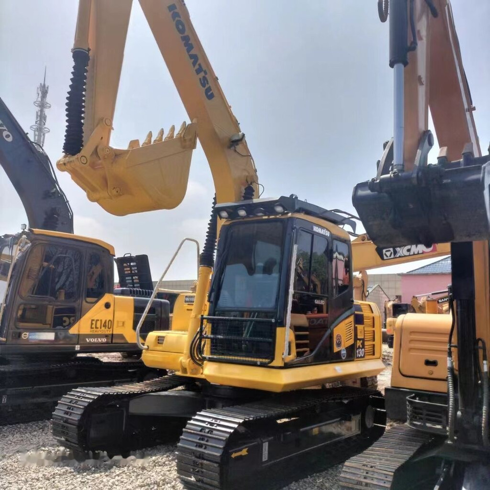 Komatsu PC130 - حفارات زحافة: صور 3 Komatsu PC130 - حفارات زحافة: صور 3