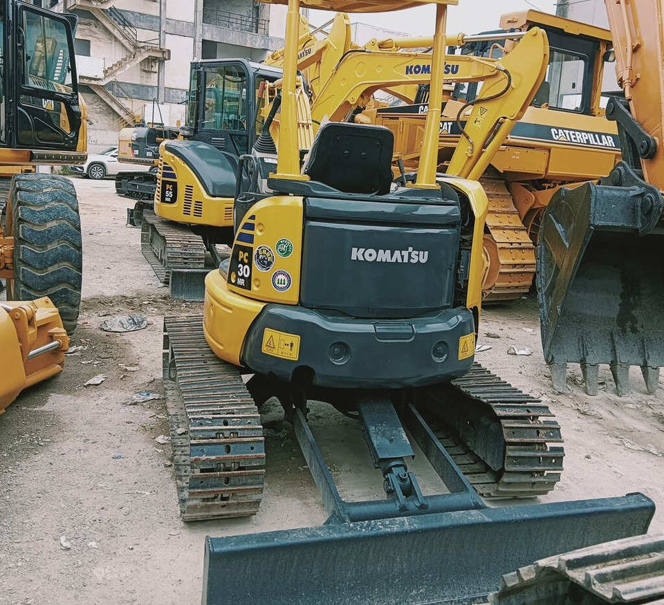 Komatsu PC30MR - حفارة مصغرة: صور 1 Komatsu PC30MR - حفارة مصغرة: صور 1