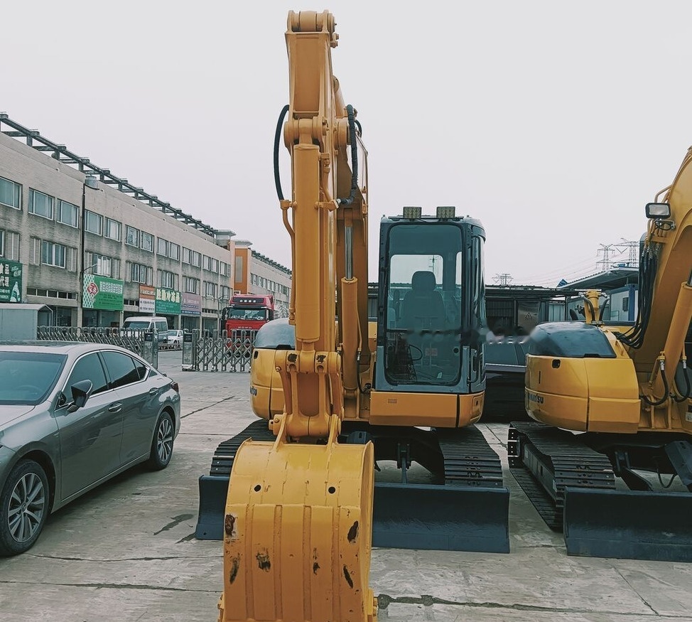 Komatsu PC78US-6 - حفارة مصغرة: صور 1 Komatsu PC78US-6 - حفارة مصغرة: صور 1