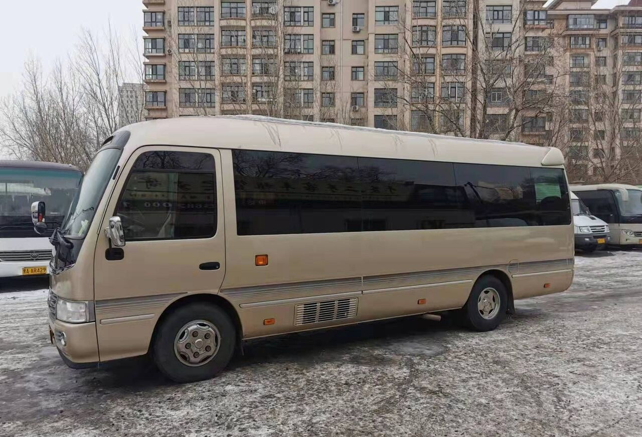 Toyota Coaster - حافلة صغيرة, ميكروباص: صور 3 Toyota Coaster - حافلة صغيرة, ميكروباص: صور 3