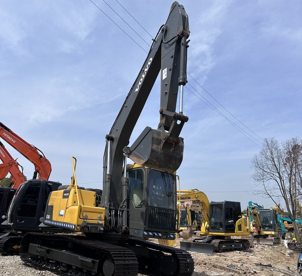 Volvo EC140D - حفارات زحافة: صور 3 Volvo EC140D - حفارات زحافة: صور 3