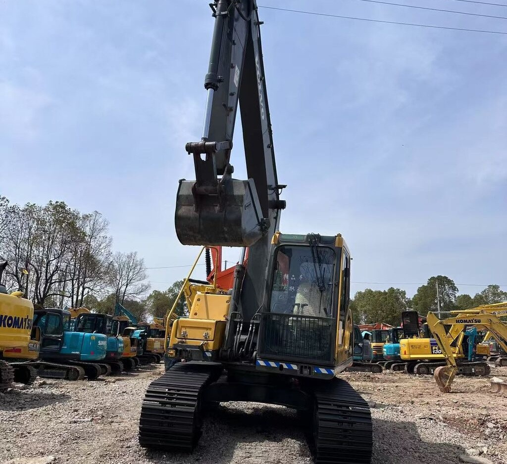 Volvo EC140D - حفارات زحافة: صور 2 Volvo EC140D - حفارات زحافة: صور 2