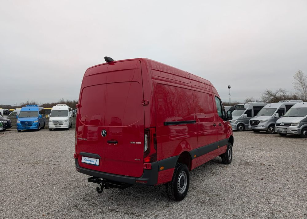 Mercedes-Benz Sprinter 319 - فان: صور 5 Mercedes-Benz Sprinter 319 - فان: صور 5