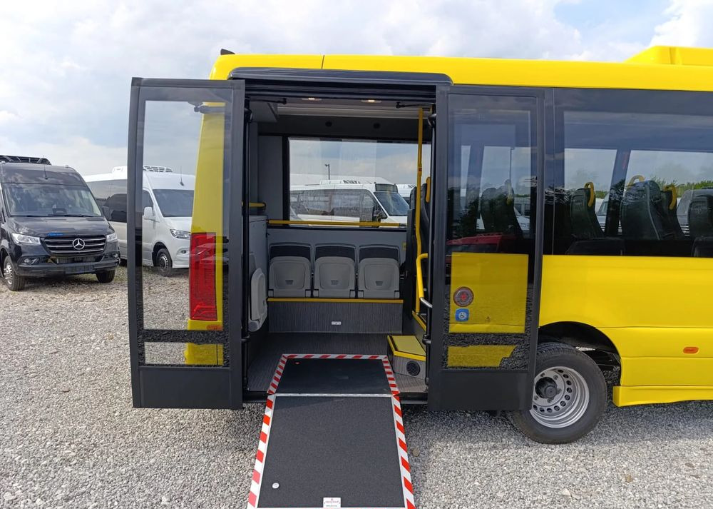 Mercedes-Benz Sprinter 517 CITY - النقل الحضري: صور 5 Mercedes-Benz Sprinter 517 CITY - النقل الحضري: صور 5