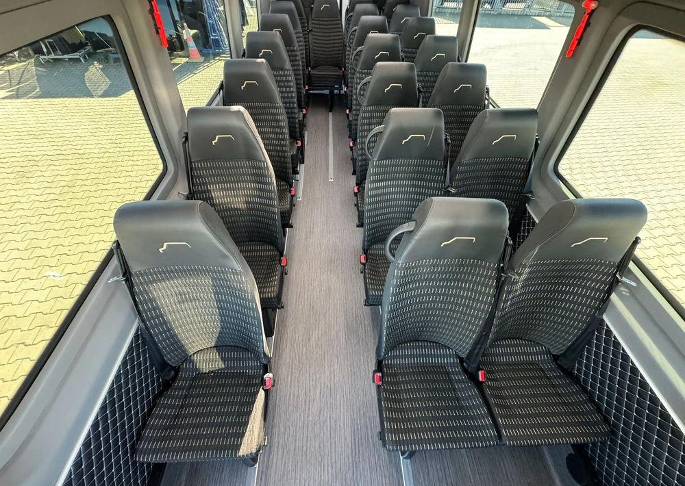 Mercedes-Benz Sprinter 517 إيجار Mercedes-Benz Sprinter 517: صور 18 Mercedes-Benz Sprinter 517 إيجار Mercedes-Benz Sprinter 517: صور 18