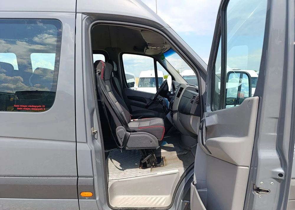 حافلة صغيرة, ميكروباص Volkswagen Crafter: صور 14