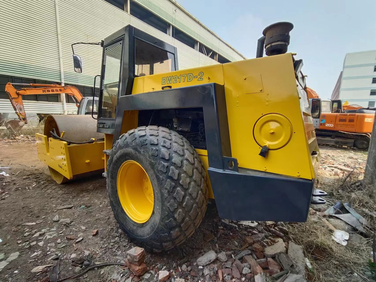 BOMAG BW 217D - مدماج: صور 1 BOMAG BW 217D - مدماج: صور 1