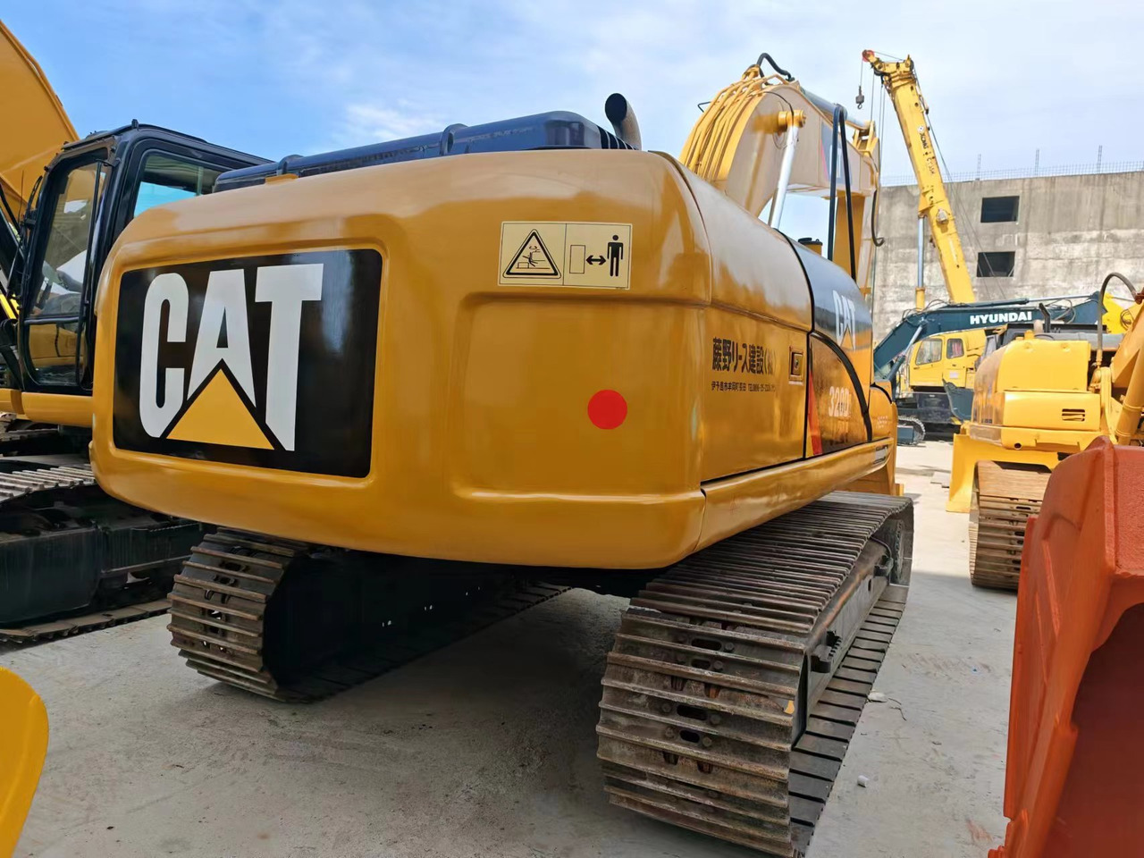 CAT 320D 320D2 320 - حفارات زحافة: صور 1 CAT 320D 320D2 320 - حفارات زحافة: صور 1