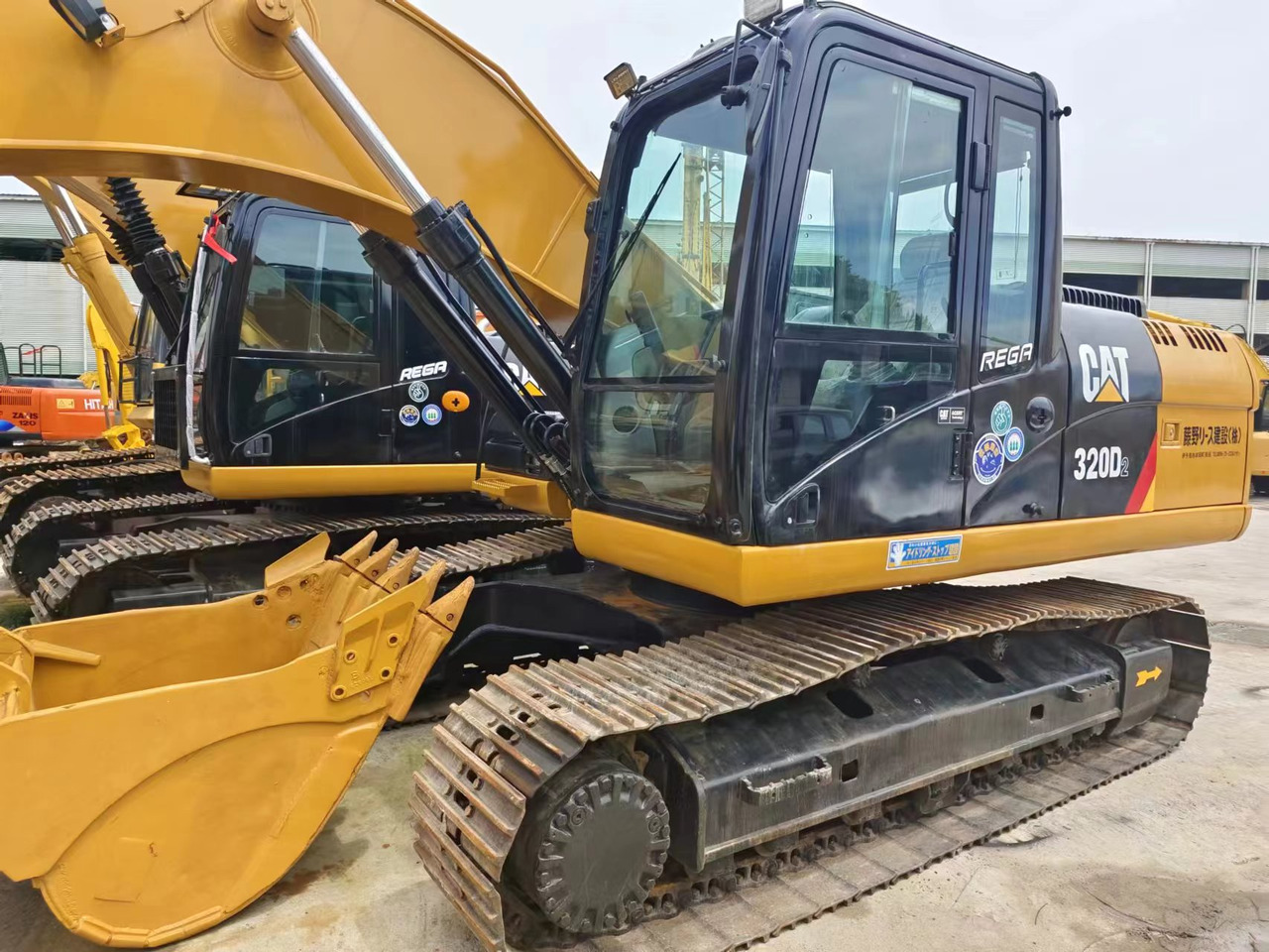 CAT 320D 320D2 320 - حفارات زحافة: صور 4 CAT 320D 320D2 320 - حفارات زحافة: صور 4