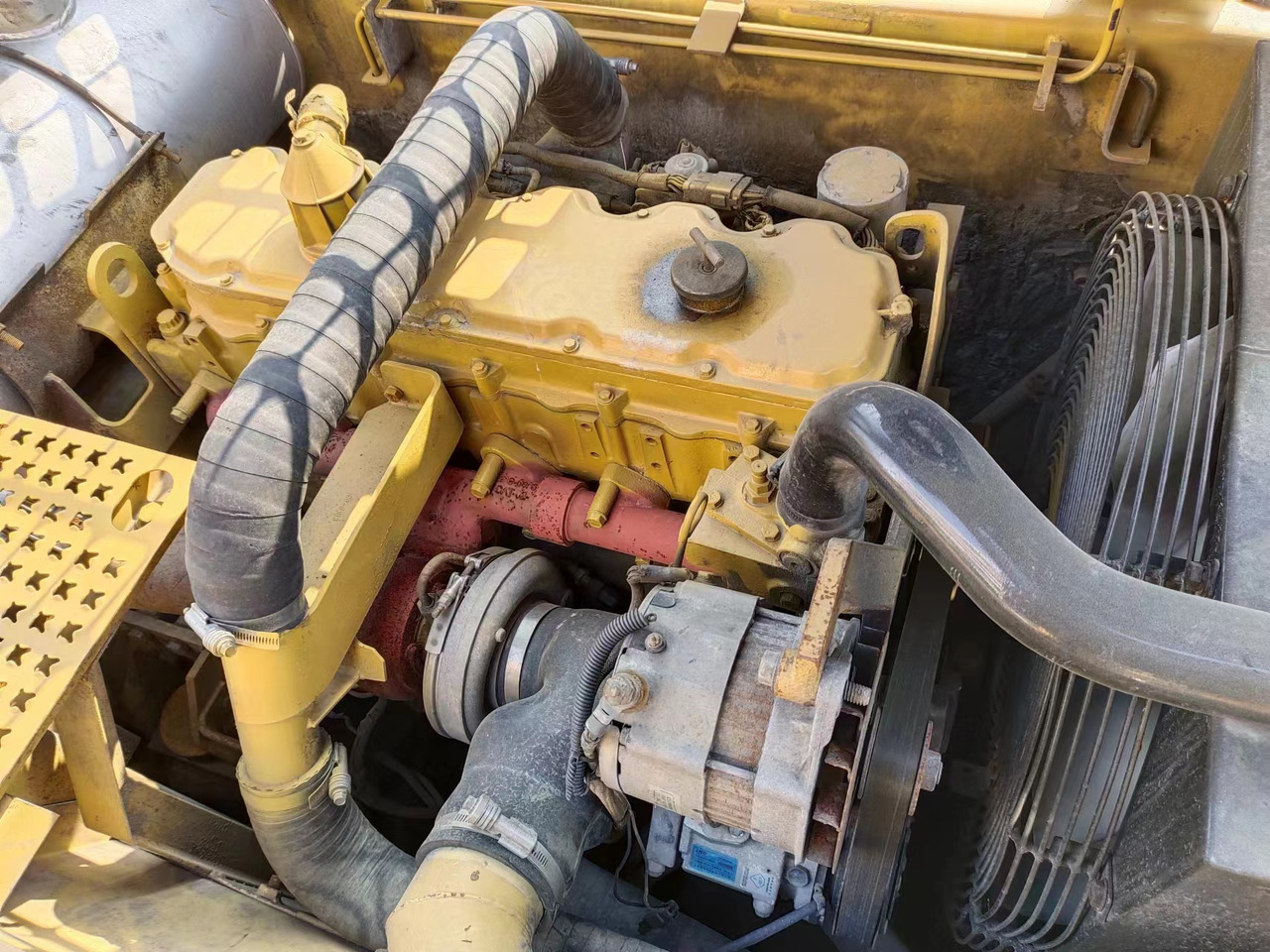 CAT 325CL - حفارات زحافة: صور 4 CAT 325CL - حفارات زحافة: صور 4