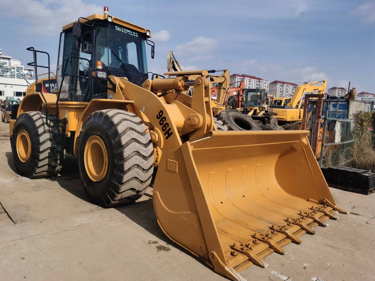 CAT 966H - اللودر بعجل: صور 1 CAT 966H - اللودر بعجل: صور 1