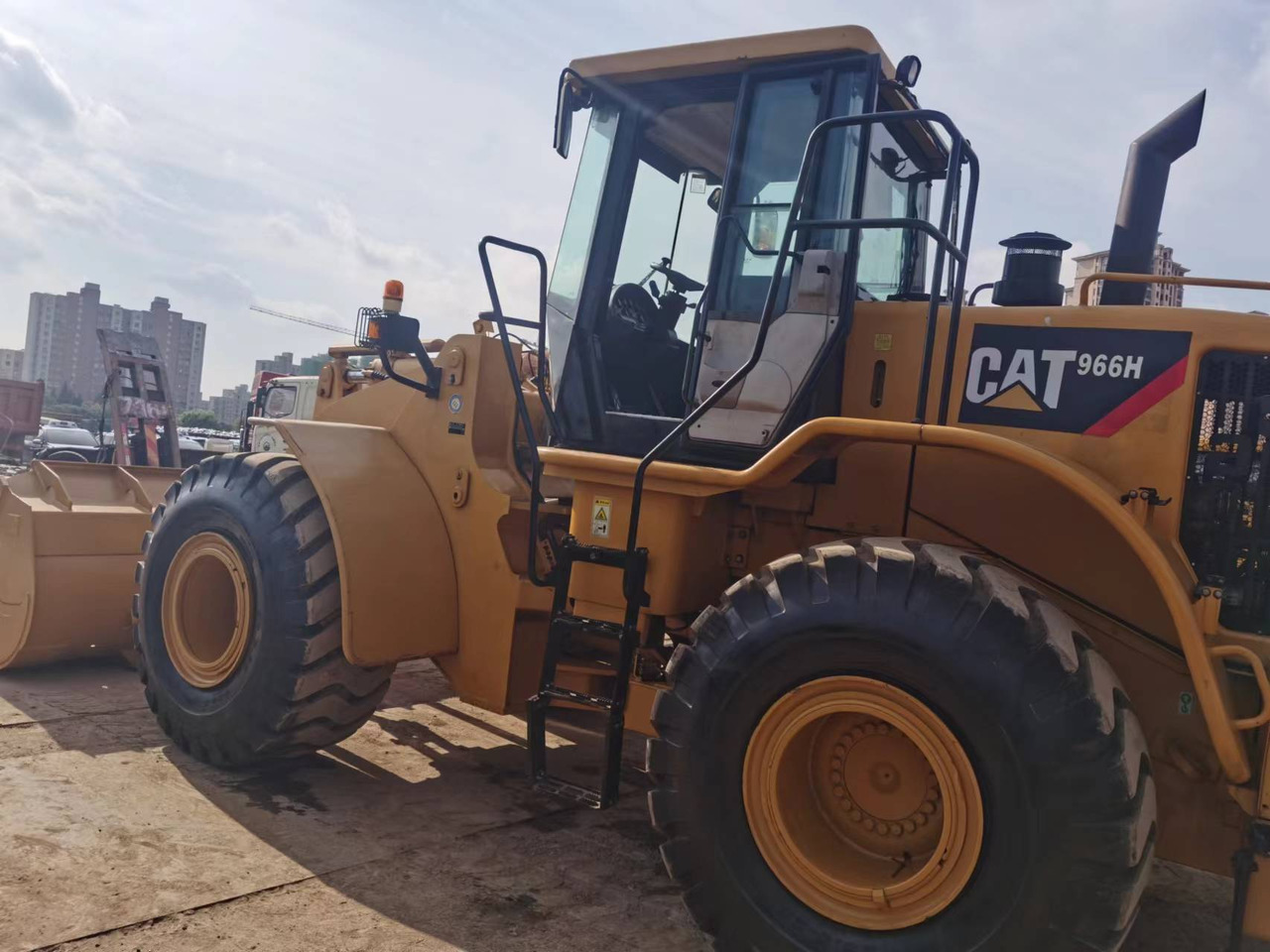 CAT 966H - اللودر بعجل: صور 3 CAT 966H - اللودر بعجل: صور 3