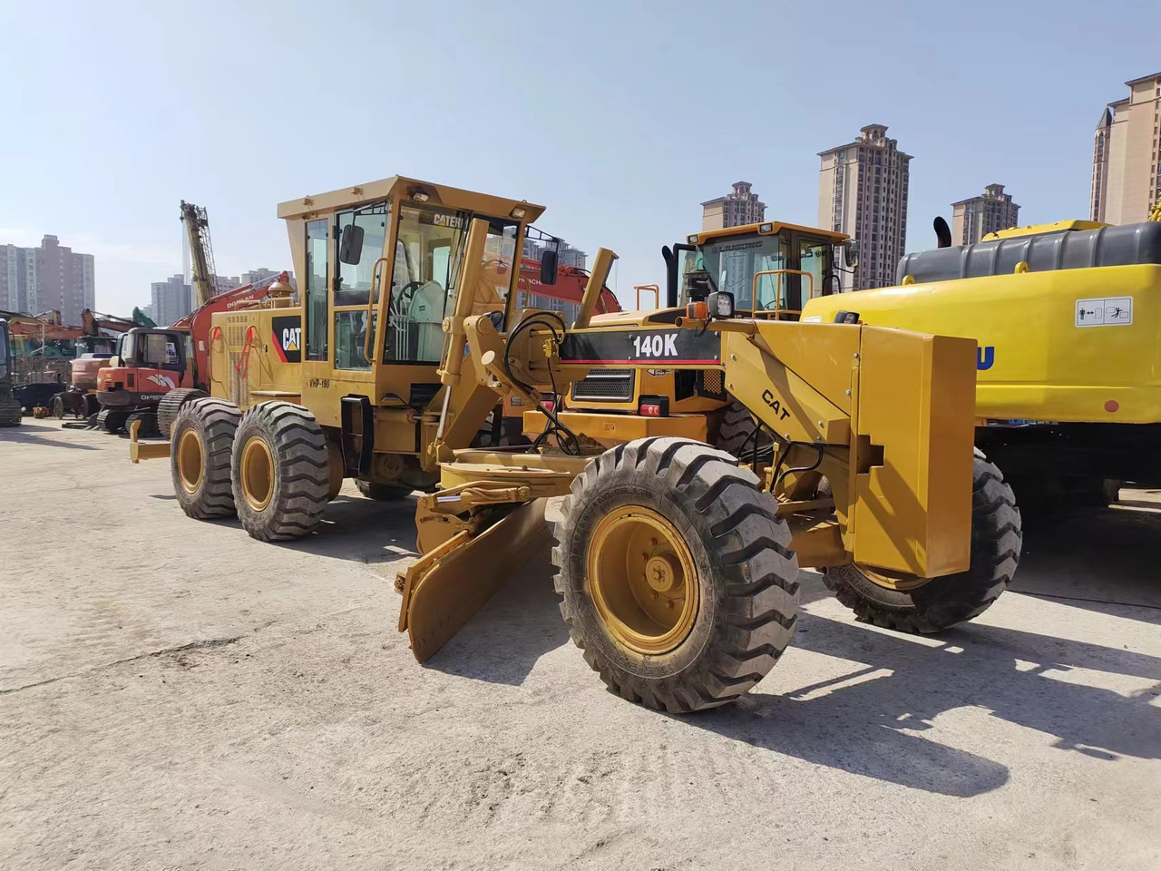 CATERPILLAR 140K - آلة تسوية الأرض: صور 1 CATERPILLAR 140K - آلة تسوية الأرض: صور 1