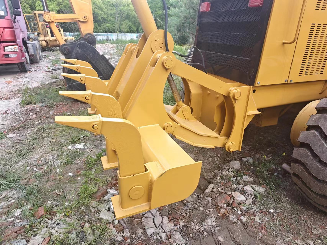 CATERPILLAR 140k - آلة تسوية الأرض: صور 5 CATERPILLAR 140k - آلة تسوية الأرض: صور 5