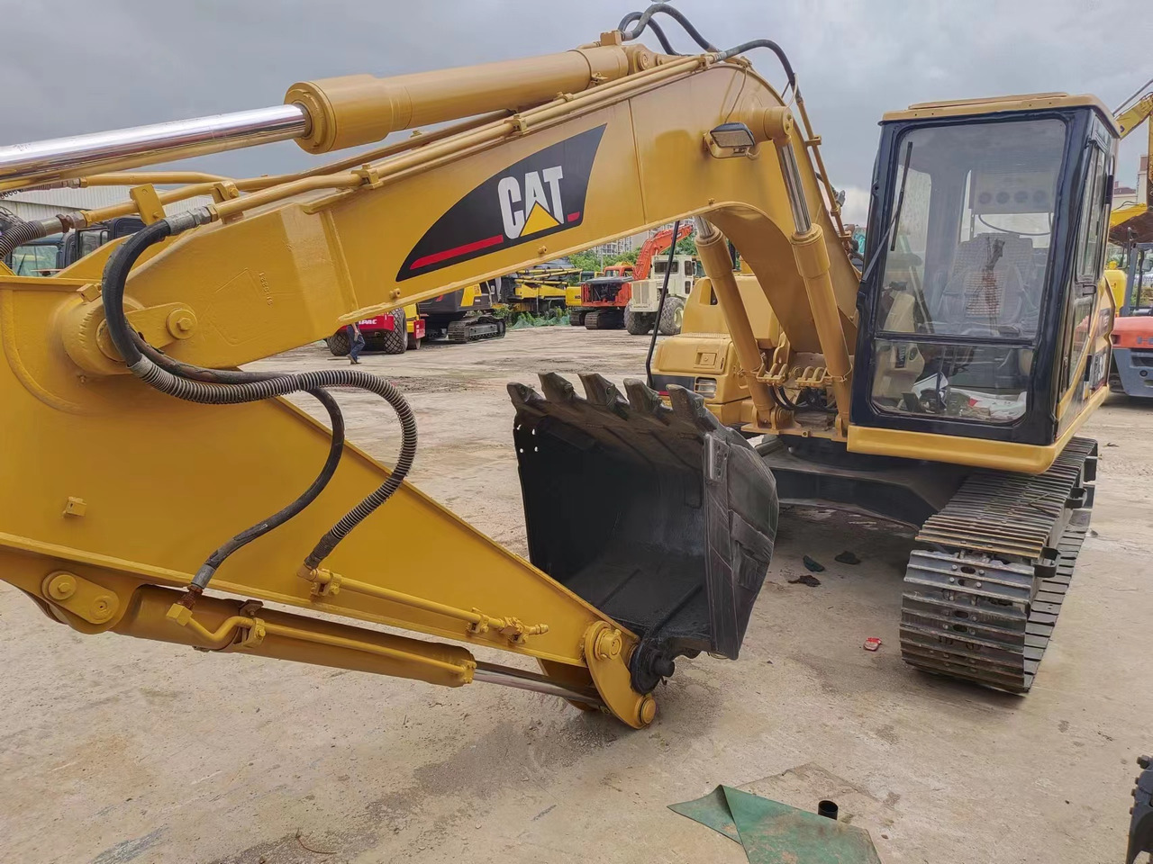 CATERPILLAR 312B - حفارات زحافة: صور 4 CATERPILLAR 312B - حفارات زحافة: صور 4