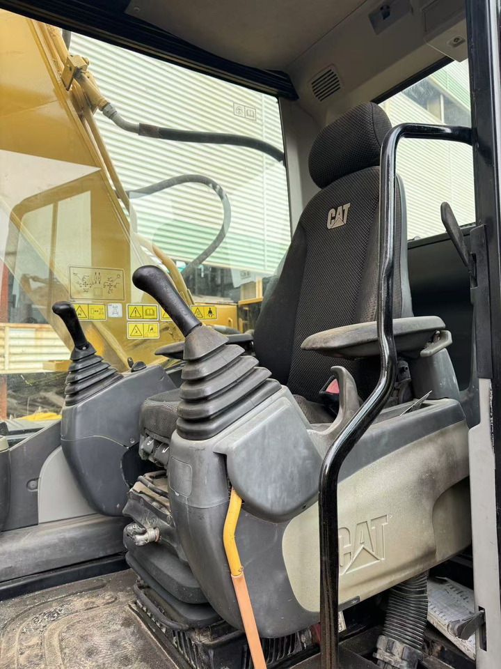 CATERPILLAR 315D2 - حفارات زحافة: صور 5 CATERPILLAR 315D2 - حفارات زحافة: صور 5