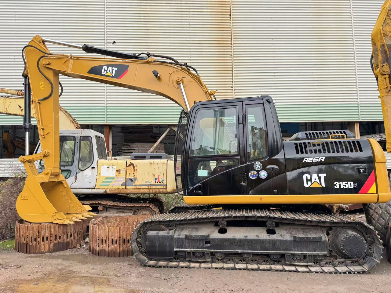 CATERPILLAR 315D2 - حفارات زحافة: صور 1 CATERPILLAR 315D2 - حفارات زحافة: صور 1