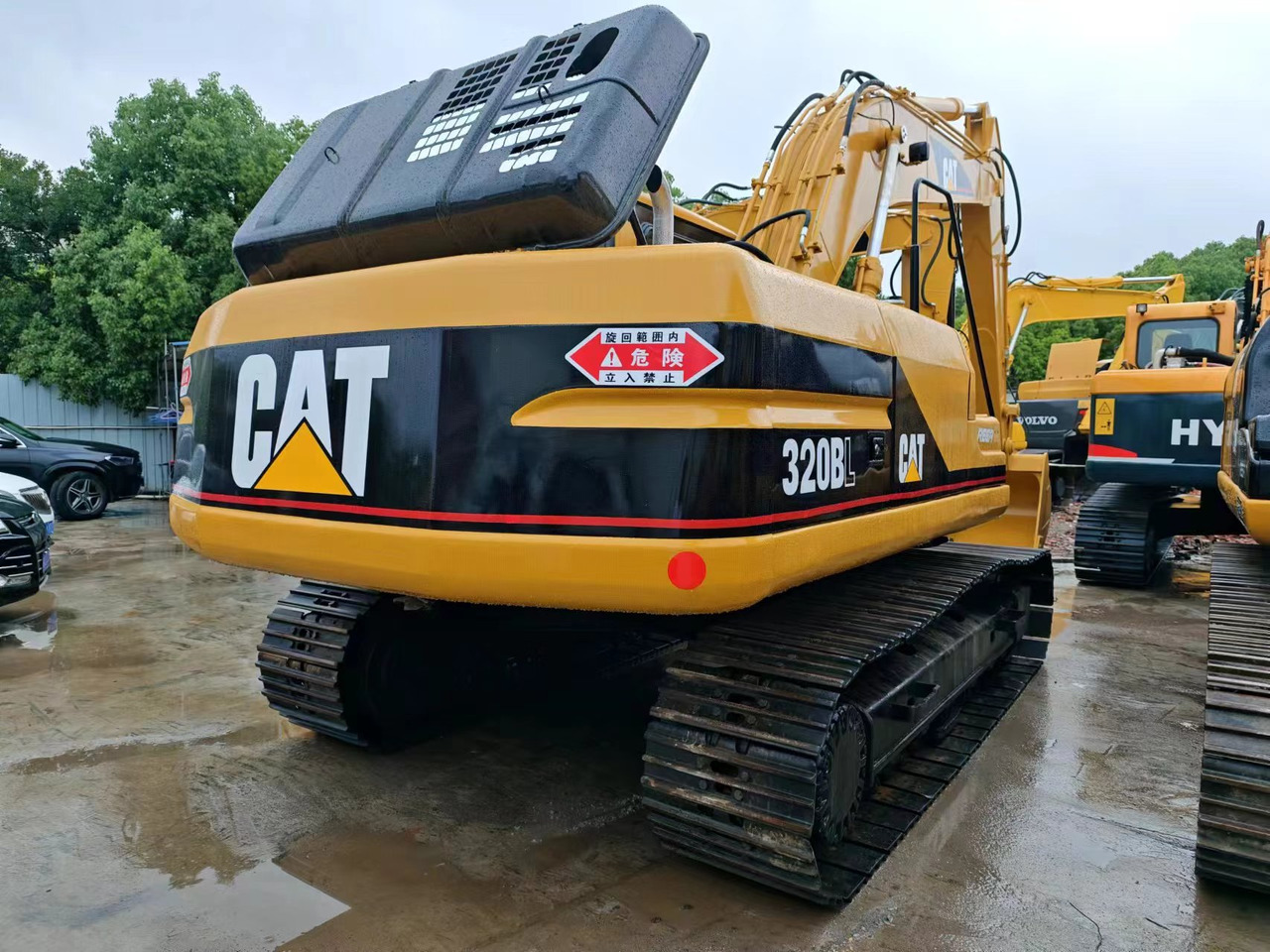 CATERPILLAR 320BL - حفارات زحافة: صور 2 CATERPILLAR 320BL - حفارات زحافة: صور 2