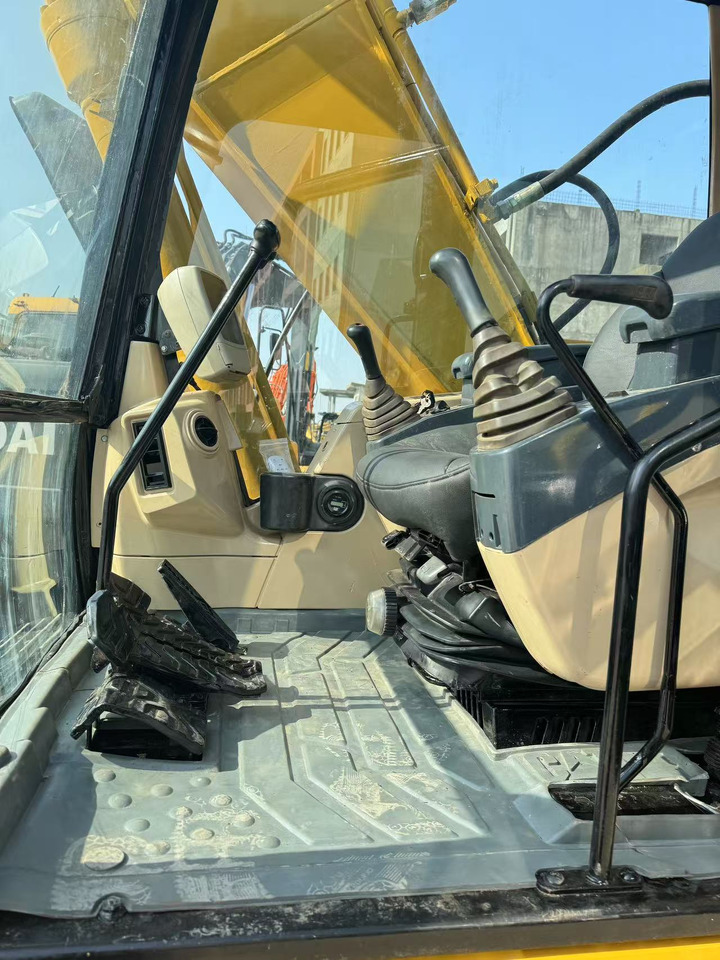 CATERPILLAR 320CL CAT 320 - حفارات زحافة: صور 4 CATERPILLAR 320CL CAT 320 - حفارات زحافة: صور 4